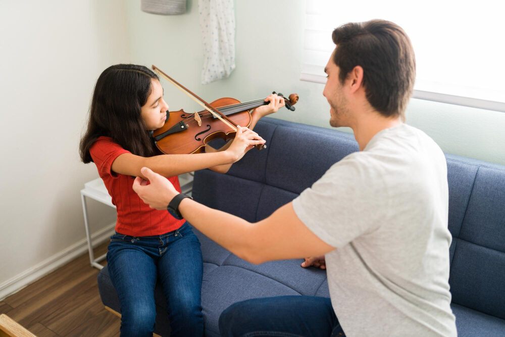 כמה באמת עולה להתחיל לנגן בכינור למתחילים