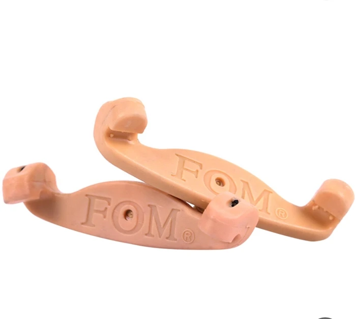 תפסנים למשענת כתף FOM לכינור ולויולה מתאימים רק למשענות כתף של FOM
